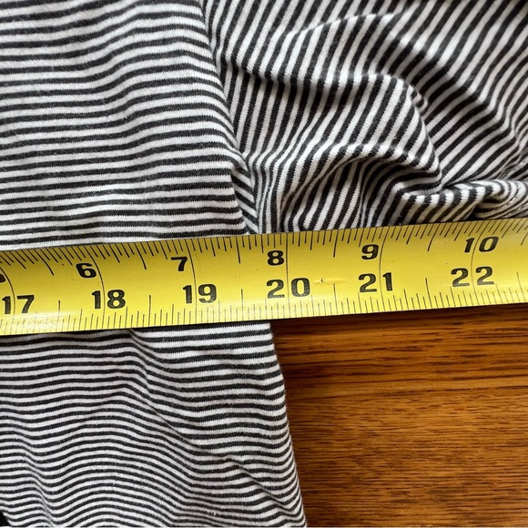 ⭐️ EllandEm Ell and Em Cha Cha Striped Black and White Graphic Tee MEDIUM - Picture 8 of 12